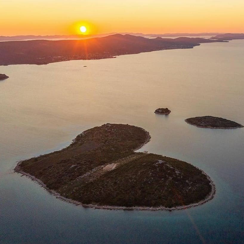 Enjoy intimate atmosphere and romantic sunsets on Galešnjak island of love