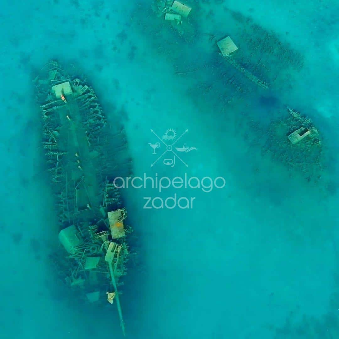 sunken ship snorkeling in Zadar lučice etna