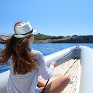next-destination-on-a-boat-tour