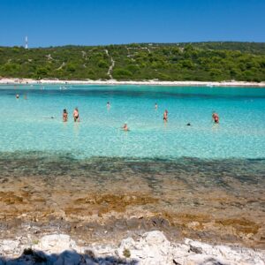 sakarun-bay-beach-view