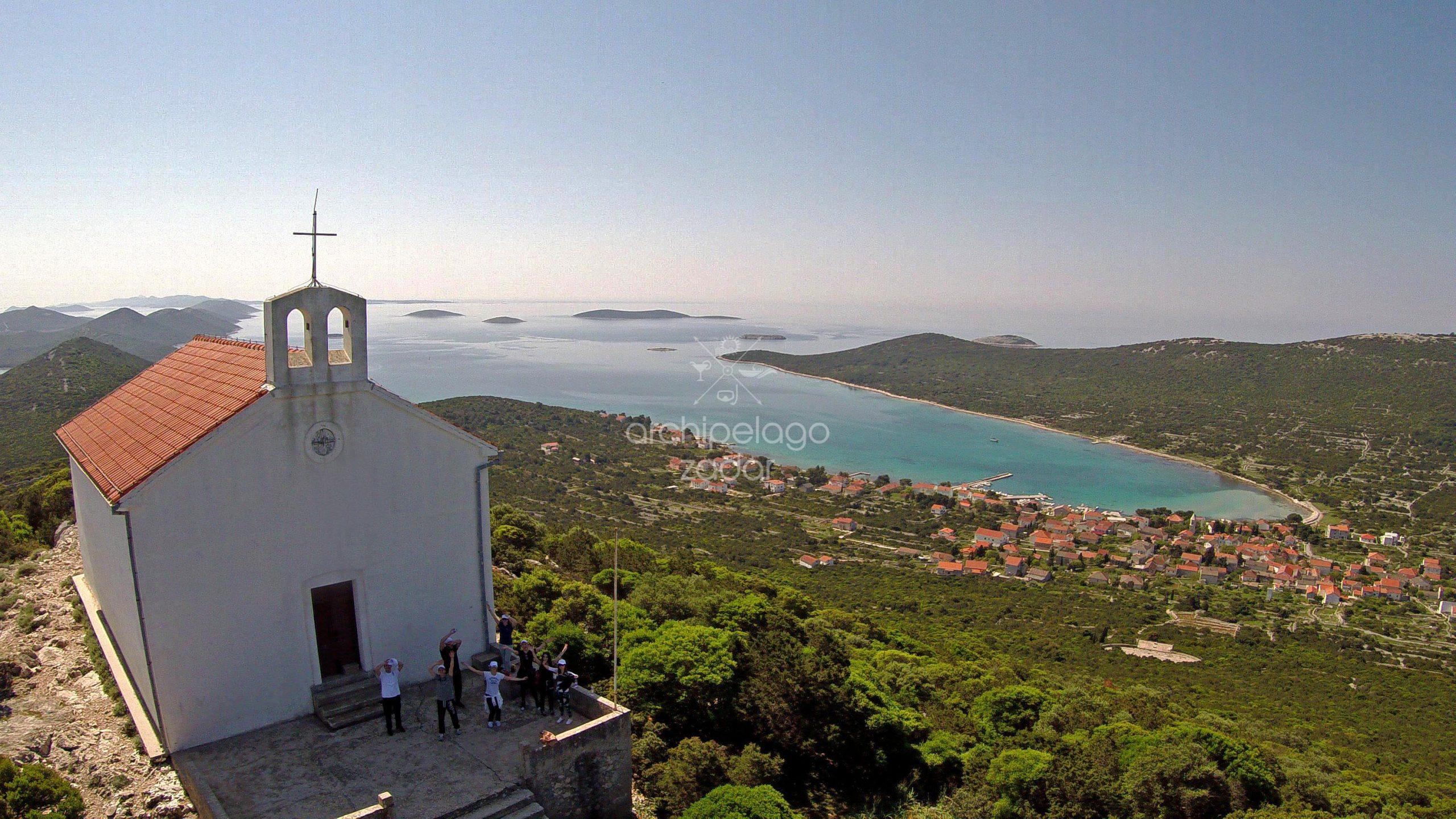 Ist panorama with a church in the foreground