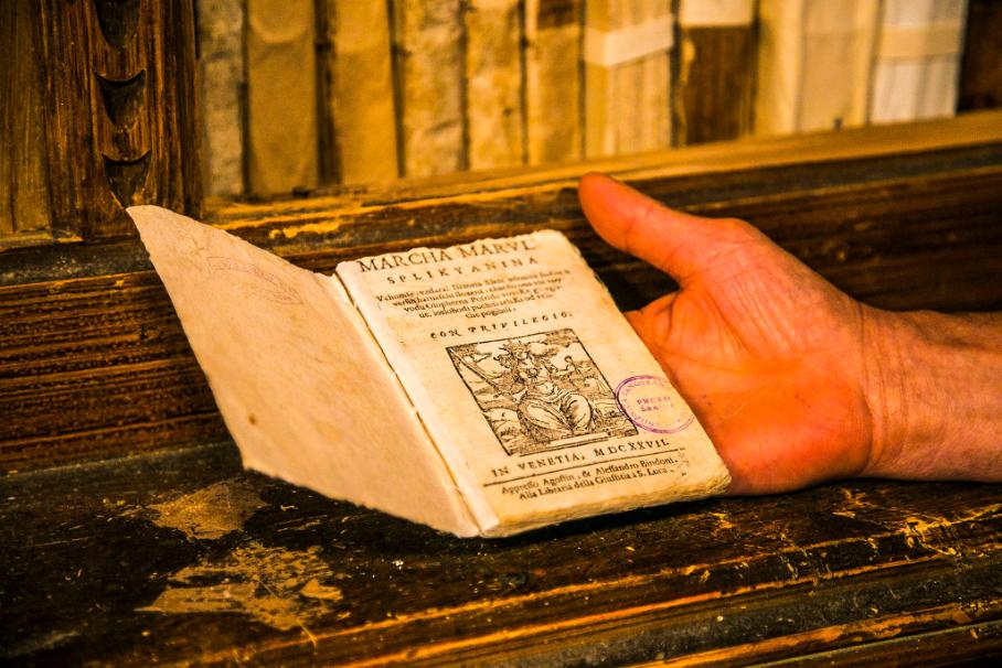 Galevac Private Boat tour, historic monastery tour (3)