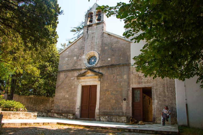 Galevac Private Boat tour, historic monastery tour (7)
