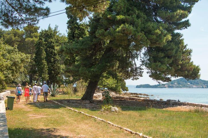 Galevac Private Boat tour, monastery grounds tour (24)