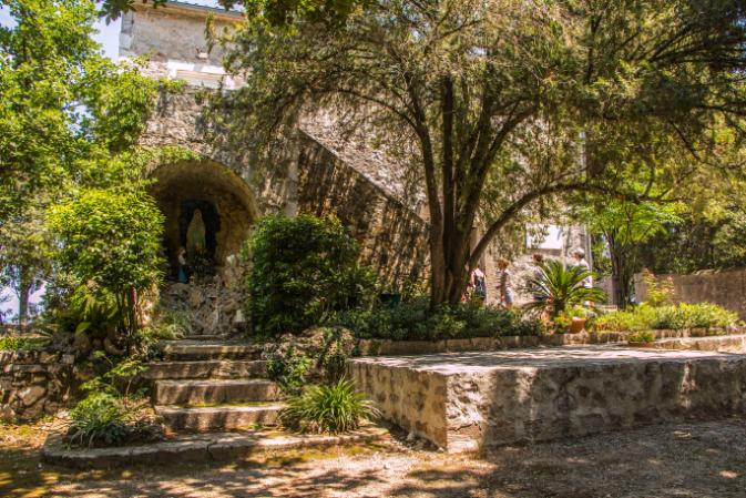 Galevac Private Boat tour, monastery grounds tour (30)